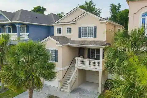 Stylish Retreat with Beach Access