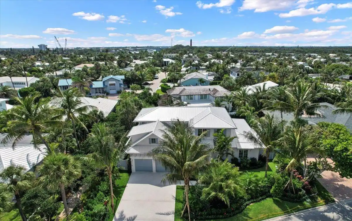 The Pinnacle of Coastal Luxury