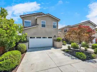 Luxury Detached Home Steps from Liberty Park