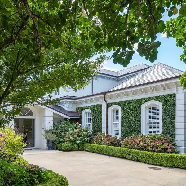 ICONIC GEORGIAN RESIDENCE