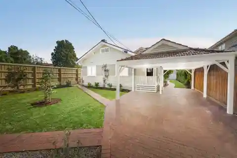 Captivating Home in a Gorgeous Setting