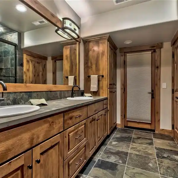 SMART AND STUNNING INCLINE VILLAGE HOME