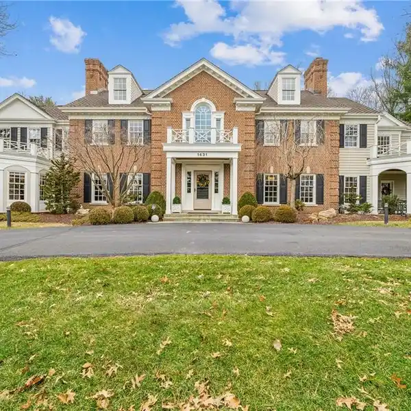 GRAND GEORGIAN COLONIAL ESTATE