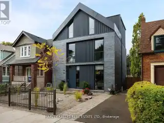 Contemporary Masterpiece with Sleek Architectural Precision