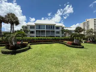 Live the Coastal Dream on Jupiter Island