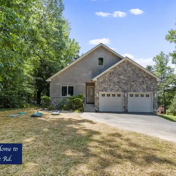 PRIVATE WATERFRONT RANCHER