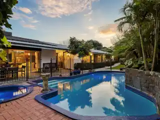 Mid-Century Classic on a Desirable Cul-De-Sac