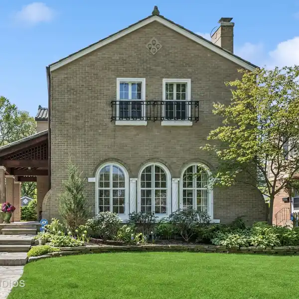 METICULOUSLY MAINTAINED 1926 HOME