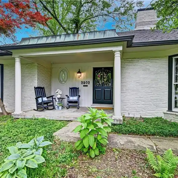 MODERN CHARM WITH TIMELESS DESIGN