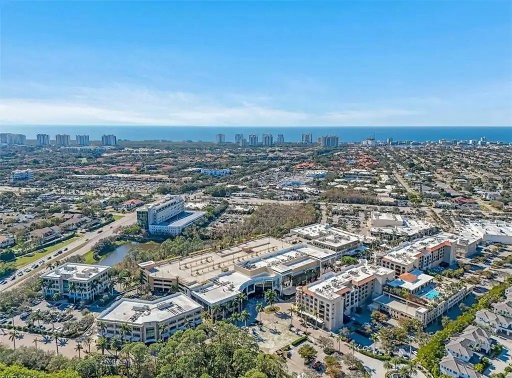 Magnificent Turnkey Condo at Mercato