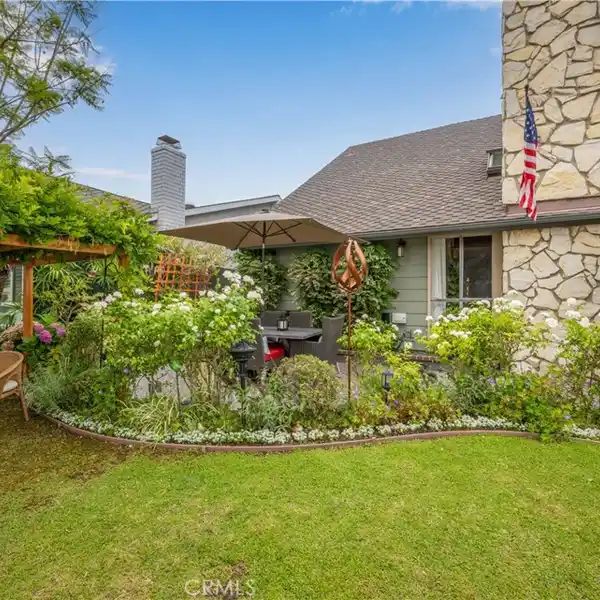 STYLISH SANCTUARY DESIGNED FOR FAMILY LIVING