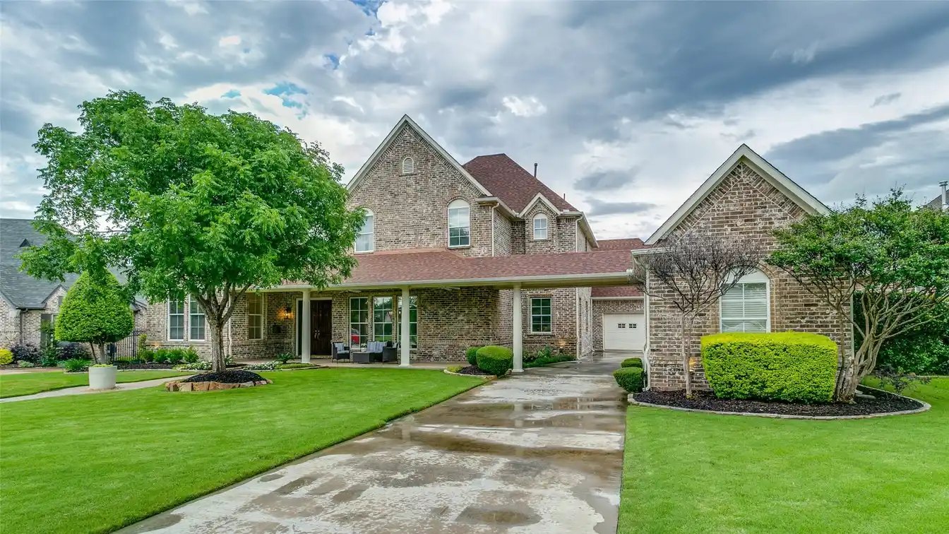Spectacular Home in Castle Hills