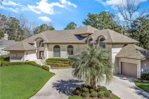 Exceptional Home on the 11-Mile Lagoon in Prestigious Leamington