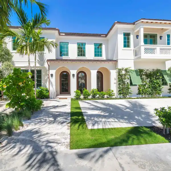 GRAND SEVEN BEDROOM LUXURY RESIDENCE