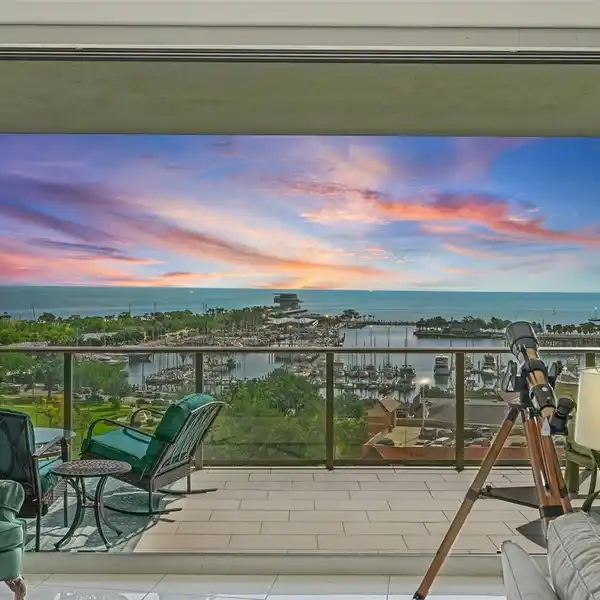 EXQUISITE LIVING WITH STUNNING WATER VIEWS