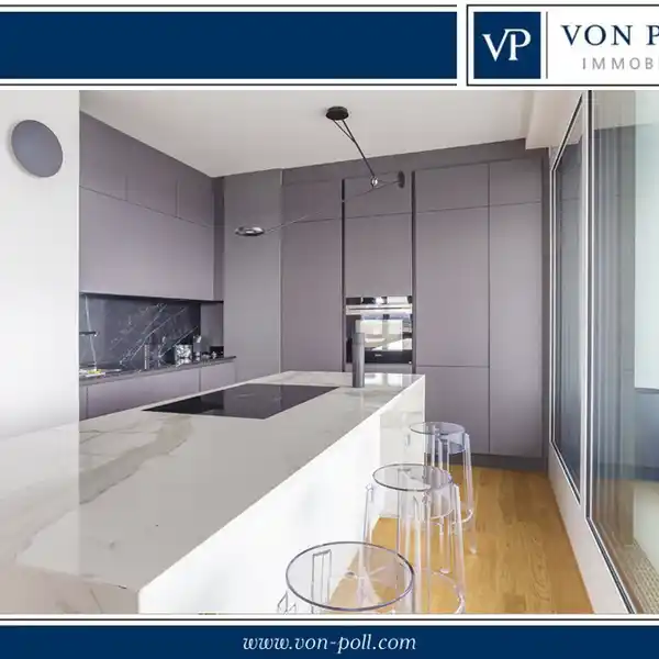 HIGH-QUALITY APARTMENT WITH DESIGNER FURNISHINGS AND FASCINATING DISTANT VIEWS ON THE 17TH FLOOR