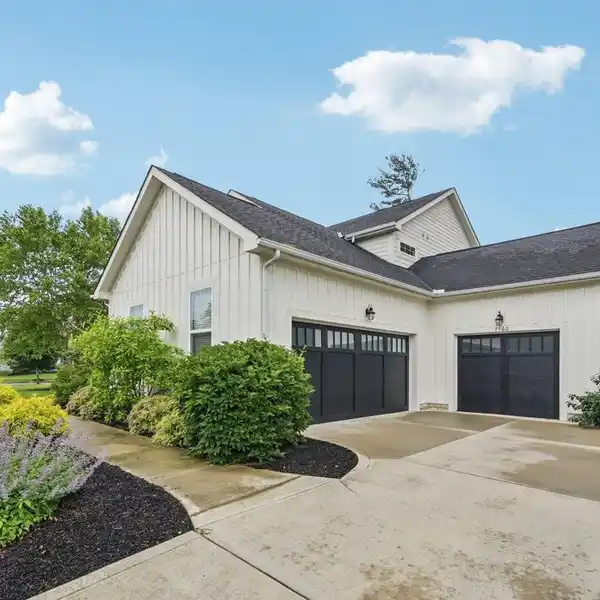 MODERN LIVING WITH TIMELESS STYLE