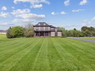 Custom Home in Desirable Darby Braeside