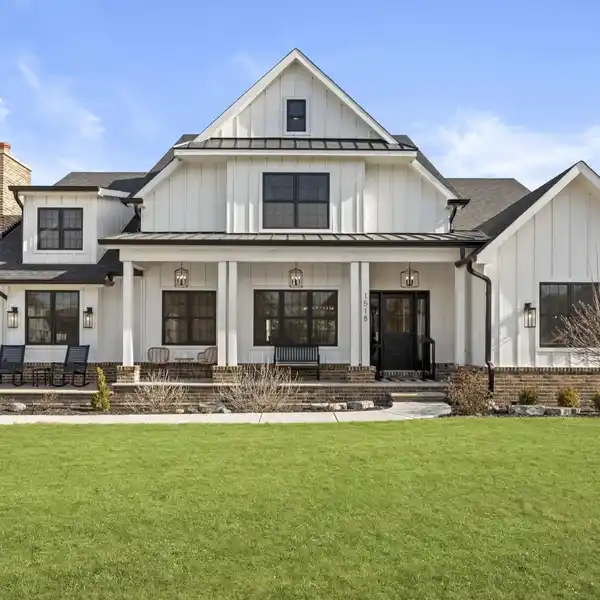 GORGEOUS CUSTOM HOME IN A PRESTIGIOUS GATED COMMUNITY