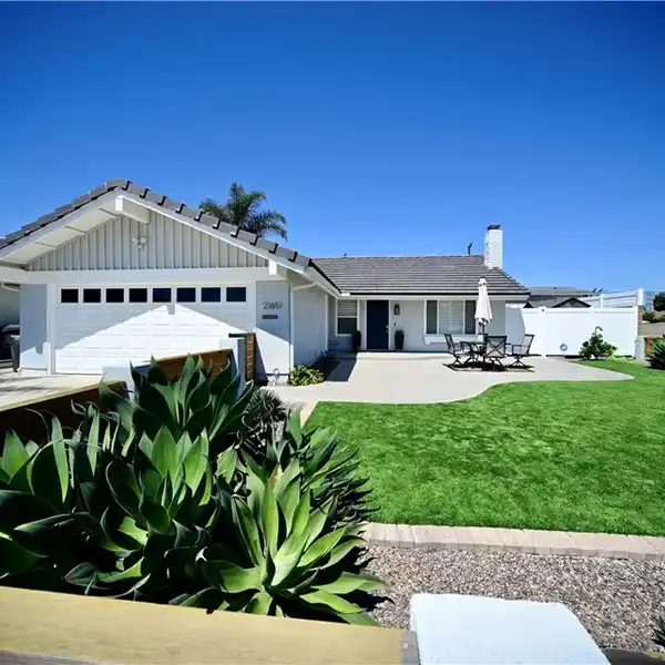 GORGEOUS SINGLE-STORY COASTAL HOME IN LA CUESTA