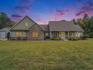 Modern Conveniences in a Serene Location