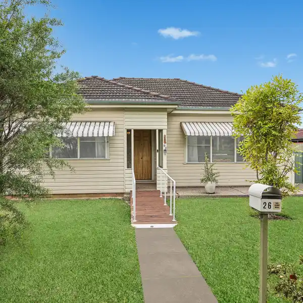 CLASSIC COTTAGE ON SPACIOUS BLOCK