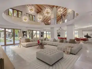 Luxurious Retreat in a Secluded Location