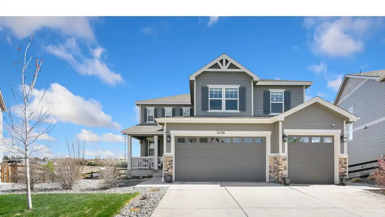 Welcoming Luxury Home in Mail Creek Crossing