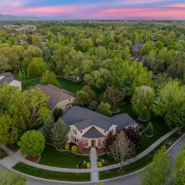 EAGLE ESTATE | STEPS FROM THE BOISE RIVER