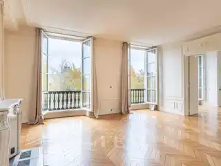 Grand Parisian Residence with Beautiful View of the Seine