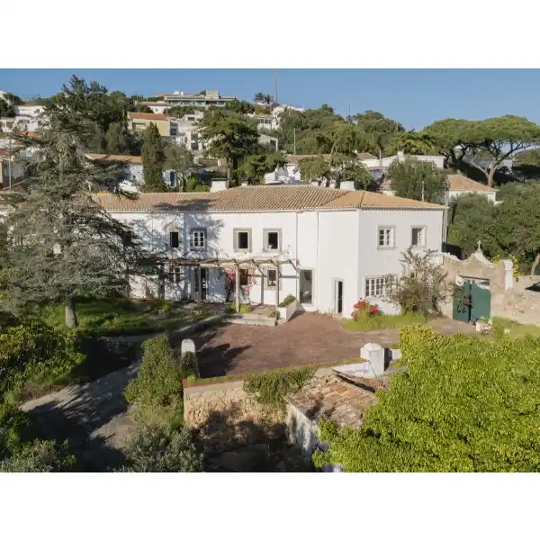 PEACEFUL COMPOUND WITH SEVERAL RESIDENCES