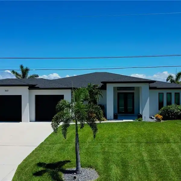 CUSTOM POOL HOME BUILT TO THE HIGHEST STANDARDS