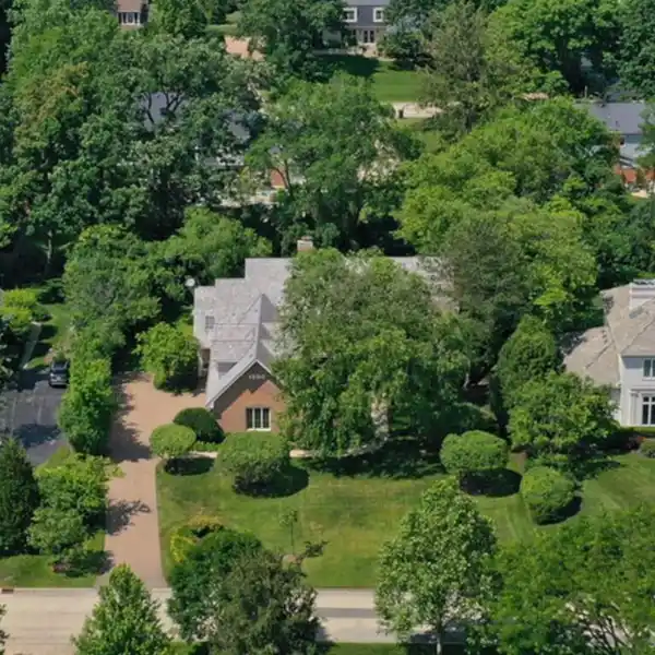 ELEGANT CAPE COD- STYLE ESTATE WITH TIMELESS CRAFTSMANSHIP