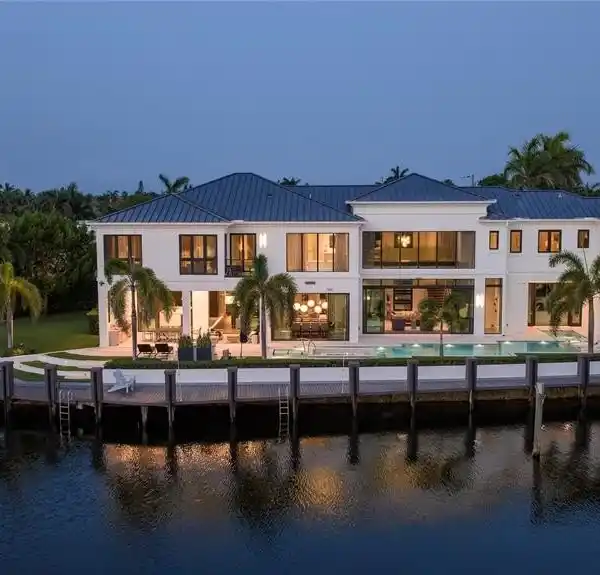 THE CROWN JEWEL OF EAST DEERFIELD BEACH