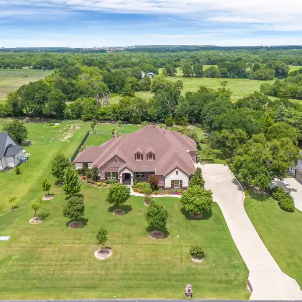 CUSTOM LUXURY HOME