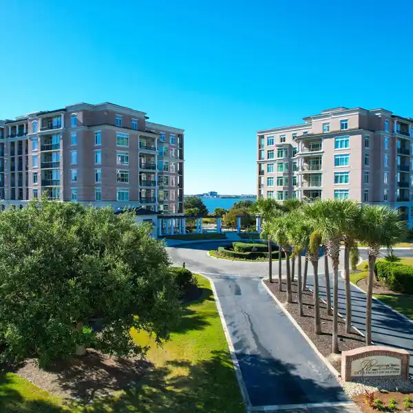 HARBORFRONT ELEGANCE WITH RAVENEL BRIDGE VIEWS