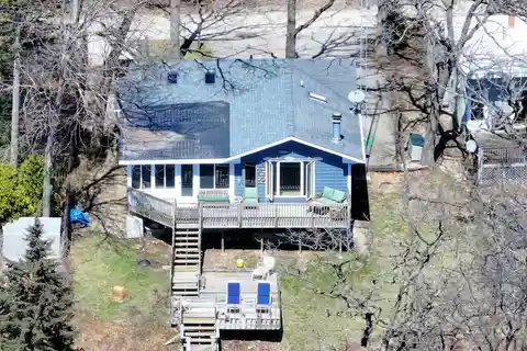 Beautifully Updated Lakefront Home