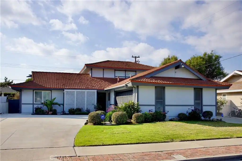 Beautifully Updated Somerset Home
