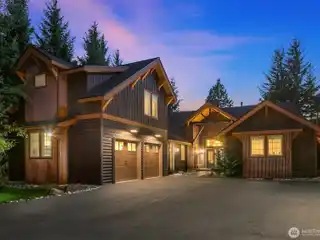 Craftsman-Style Home with Golf Course Views