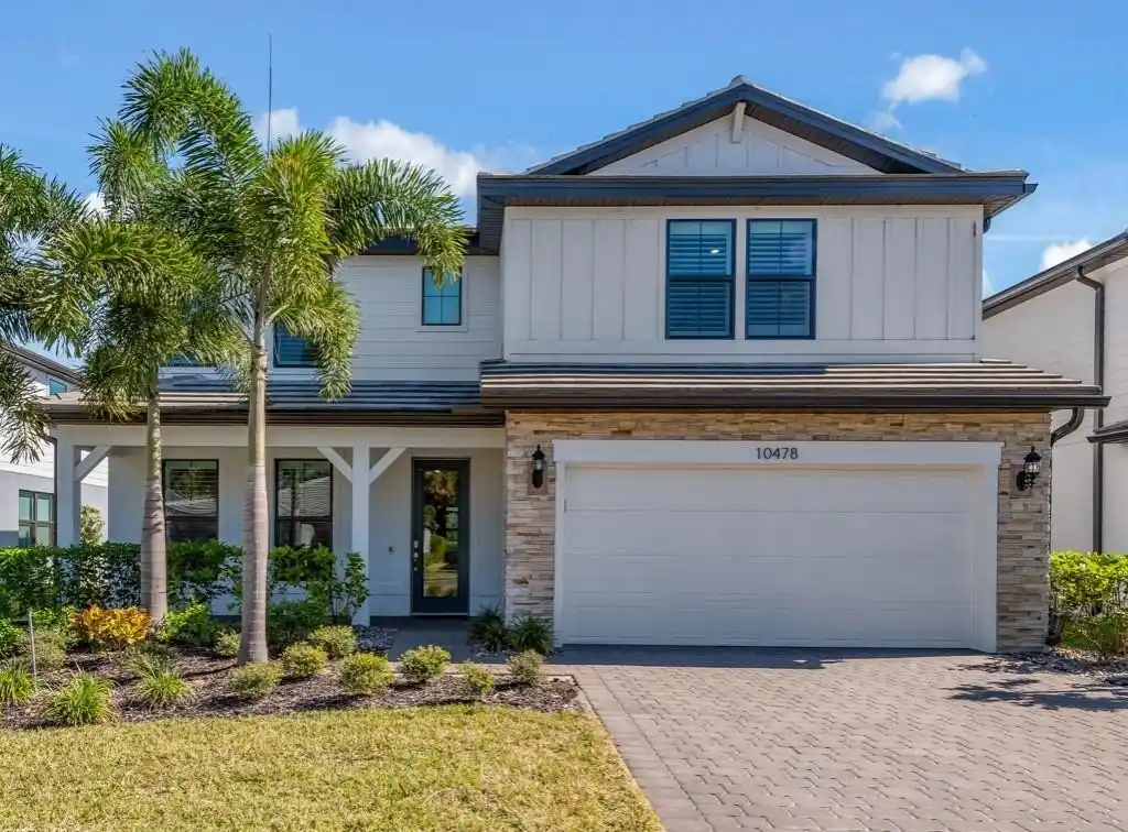 Beautiful Home in the Boutique Community of Ventana Pointe