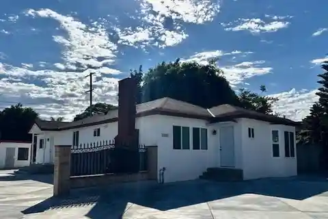 Modern Residence with Healthcare Facility Potential