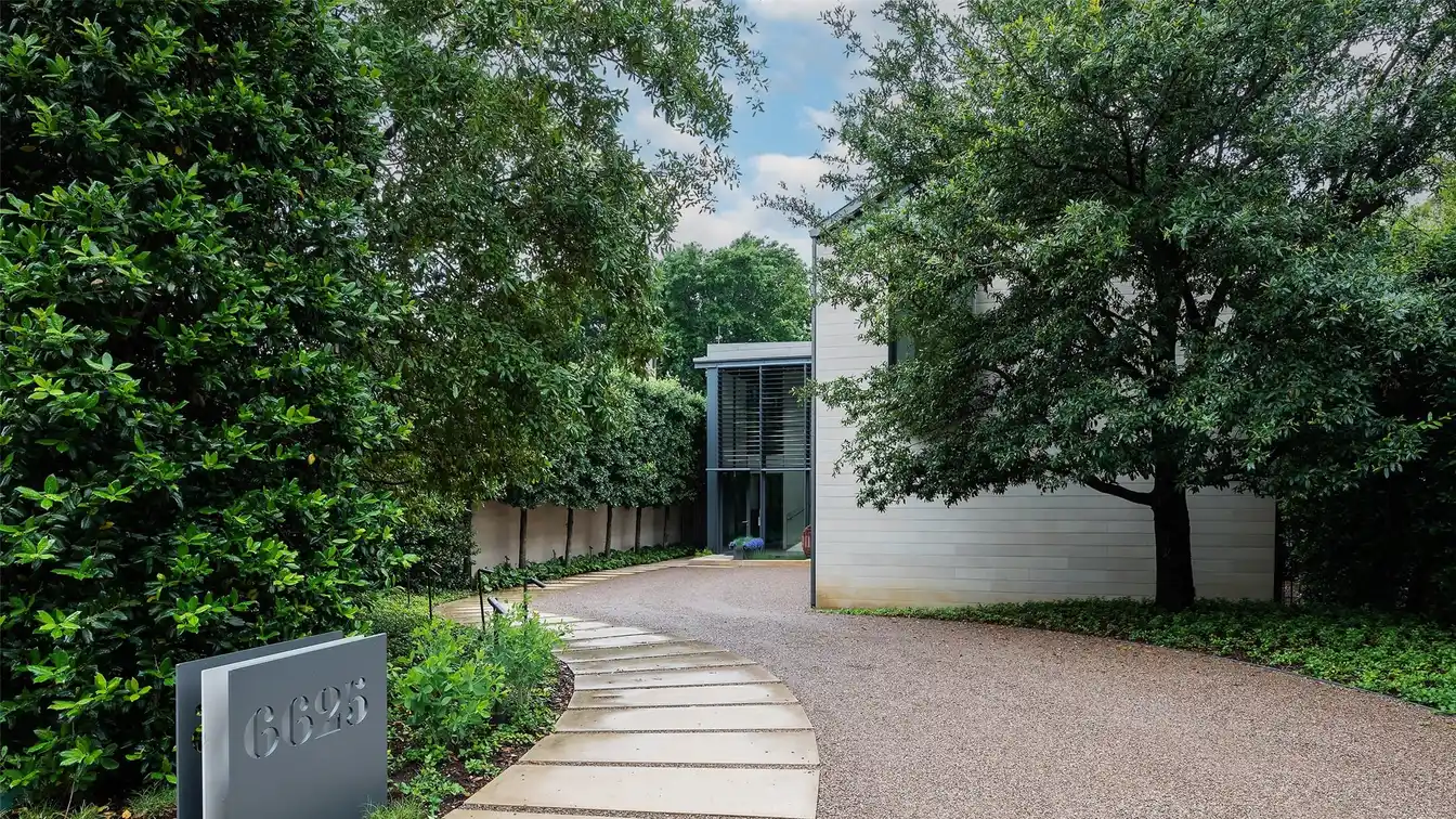 Contemporary Architectural Gem in Park Cities