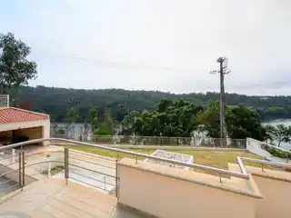 Renovated Villa with Expansive Gardens