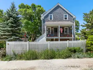 Lovely Townhome on a Quiet Lane