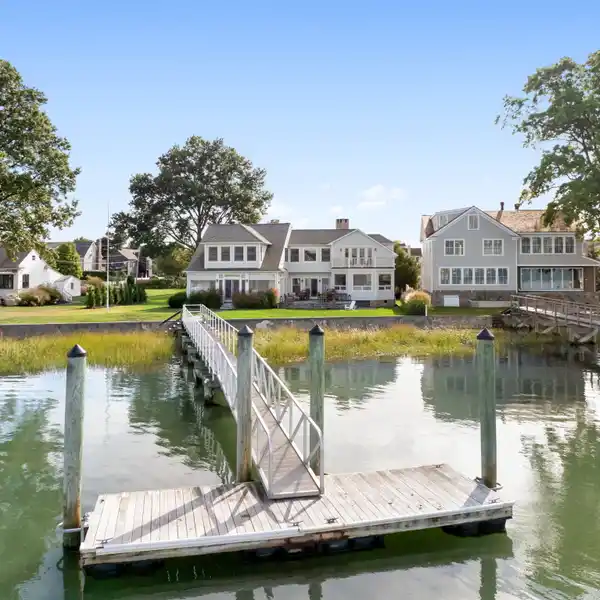 WATERFRONT GEM ON GREGORY POINT