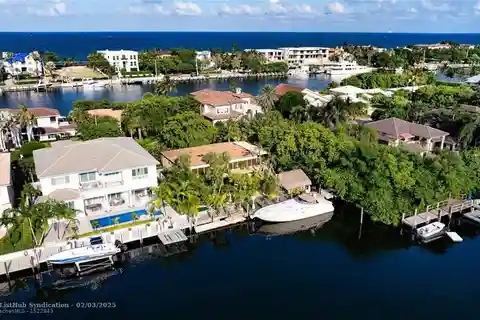 Waterfront Tropical Oasis