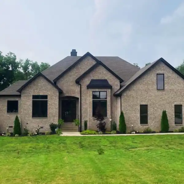 SPACE AND PRIVACY ON OVER FIVE ACRES