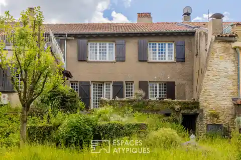 Elegant Bourgeois House