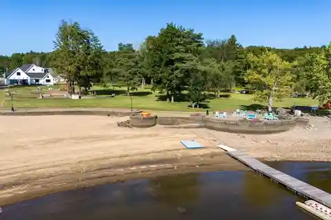 Extraordinary Custom-Built Lakefront Home