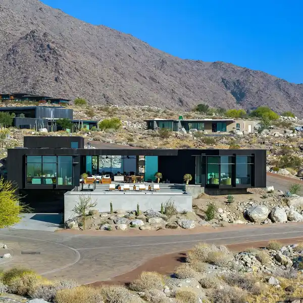 ARCHITECTURAL GEM IN DESERT PALISADES